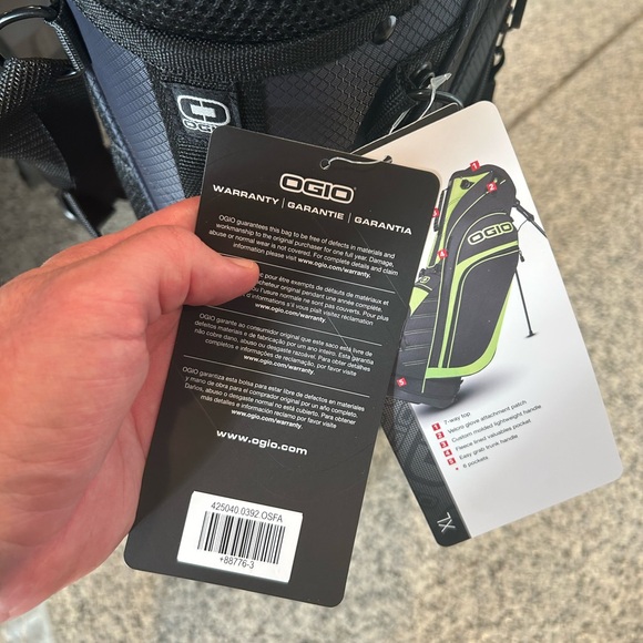 OGIO Black Golf Stand Bag with Durable Design - Picture 3 of 4